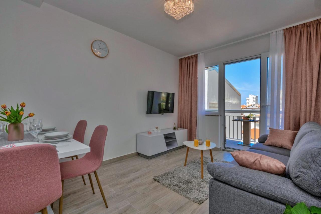 Luxury 2min From Apartment